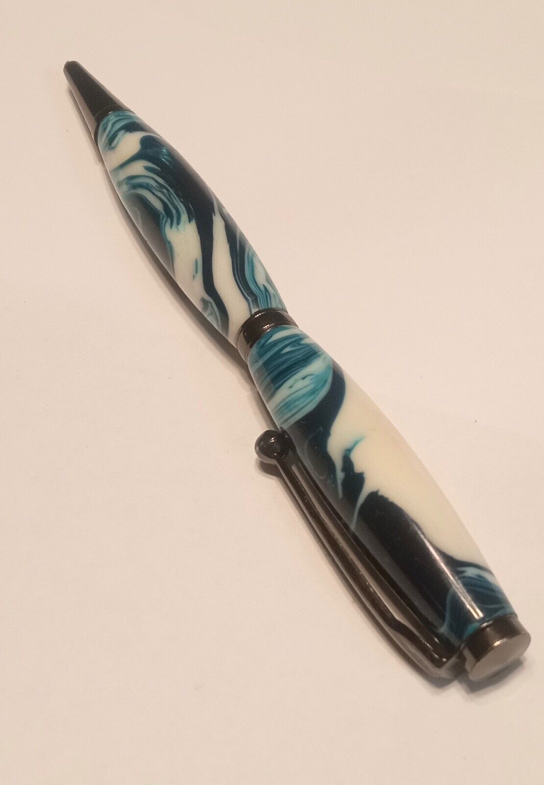 Handmade Twist Action Mica Resin Ink Pen 2 tone green and White