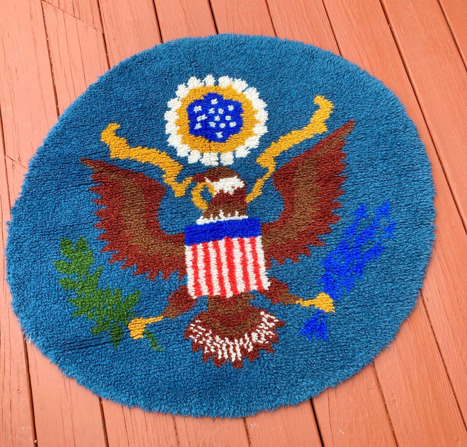 Eagle Seal of the USA Patriotic Completed 38 Round Blue Latch Hook Rug Carpet