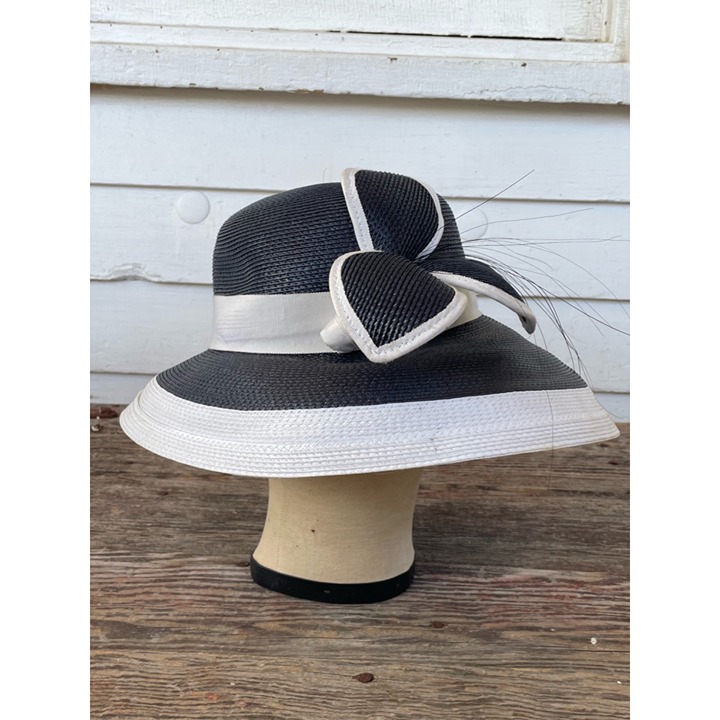 Vintage 1960s Blue And White Straw Bucket Hat Big Flower Tilted