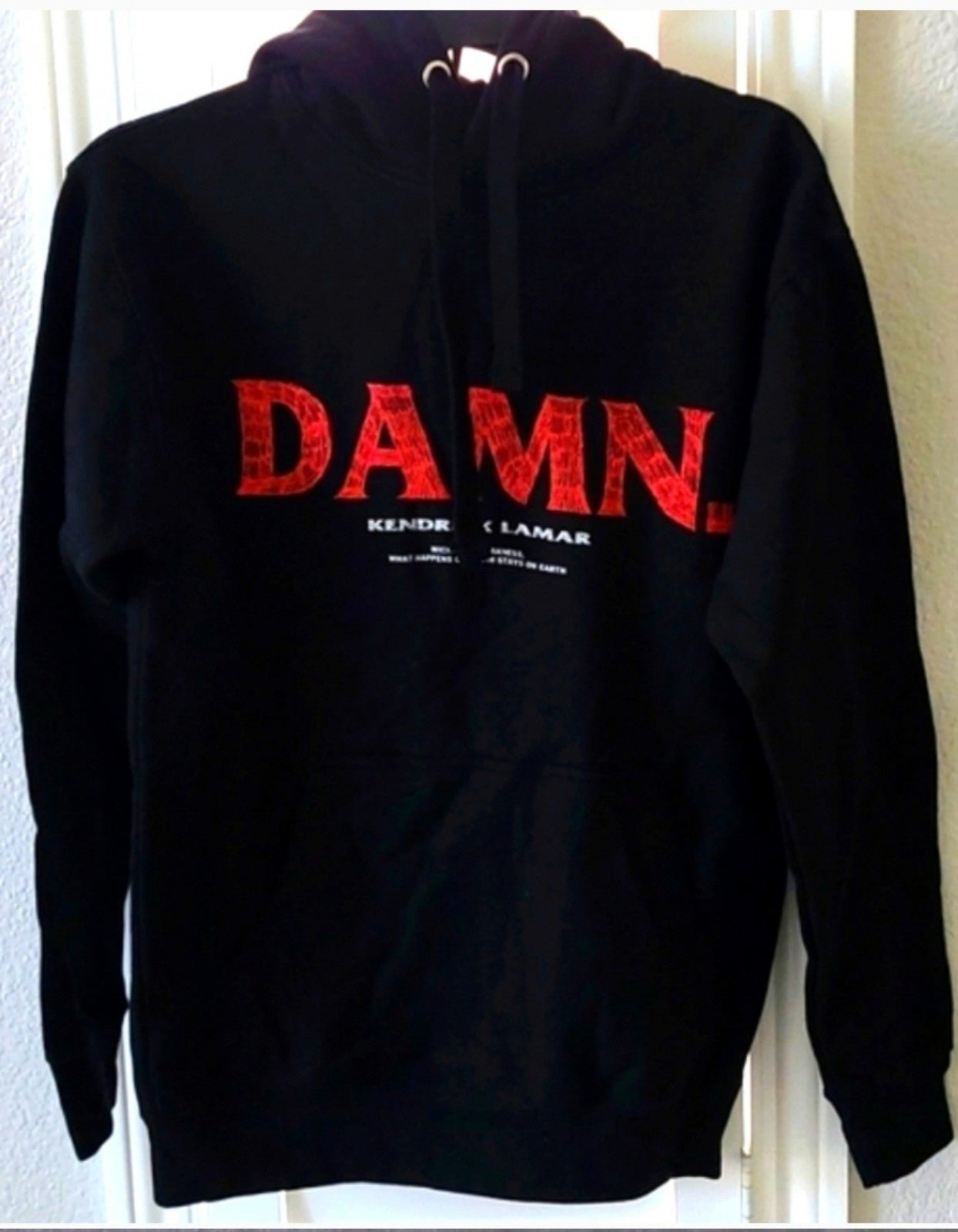 Brand New Kendrick Lamar Official DAMN Tour Vintage Merchandise Hoodie Sweater