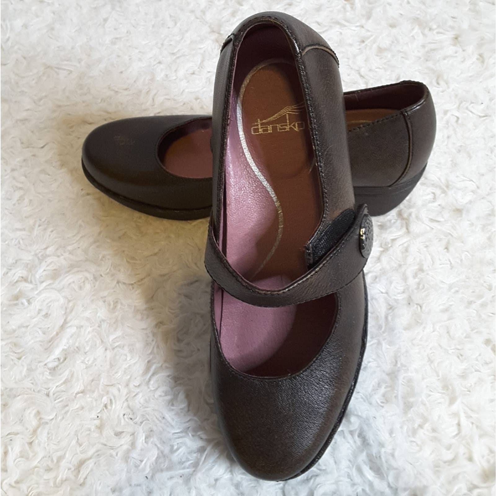 Dansko Adelle brown Mary Jane loafer 37