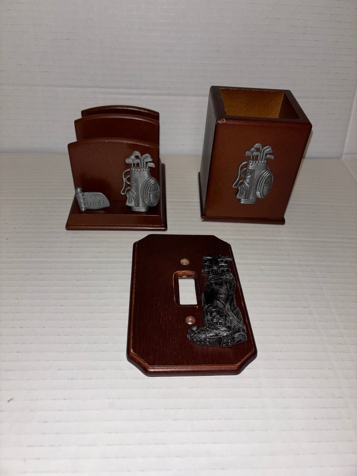 Vintage Golf Motif 19th Hole Two Piece Office Desk Set and Lightswitch Cover