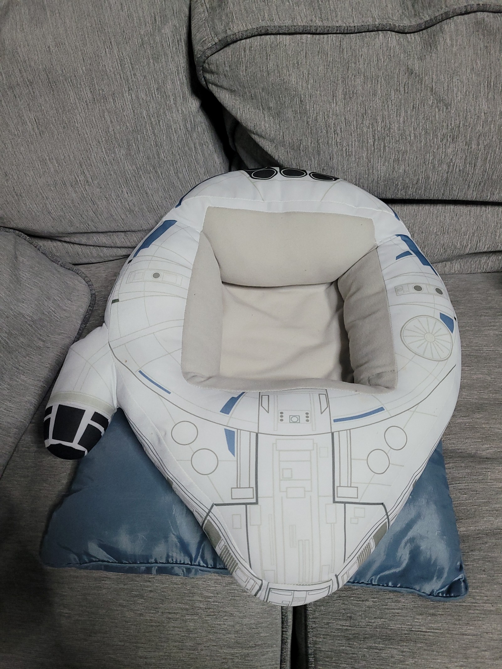 BAB Star Wars Millennium Falcon plush WITH SOUND