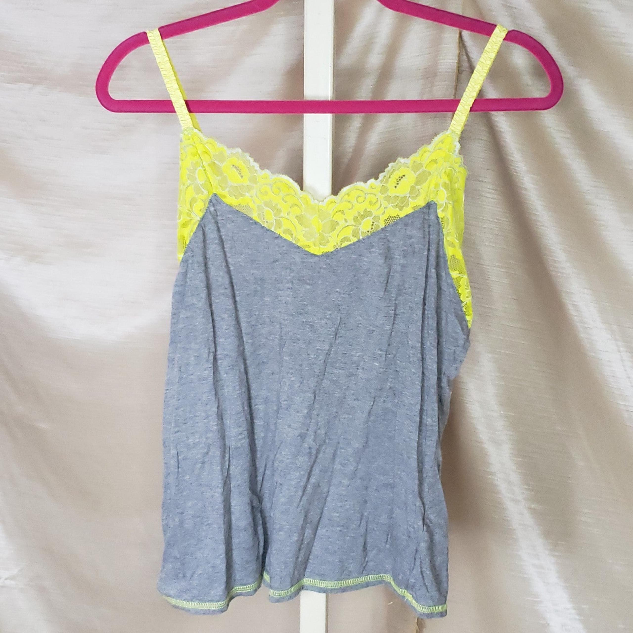 Josie By Natori SOFT and exquisite contrasting Neon stitching lace trim cami M