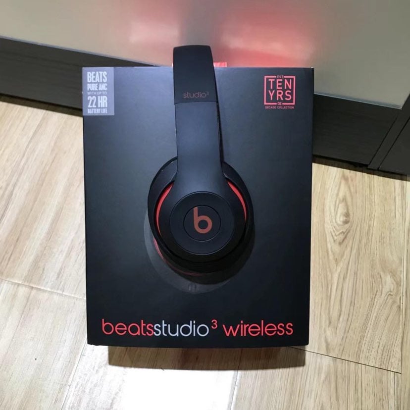 Beats by Dr. Dre Beats Studio³ Wireless in Defiant Black-Red