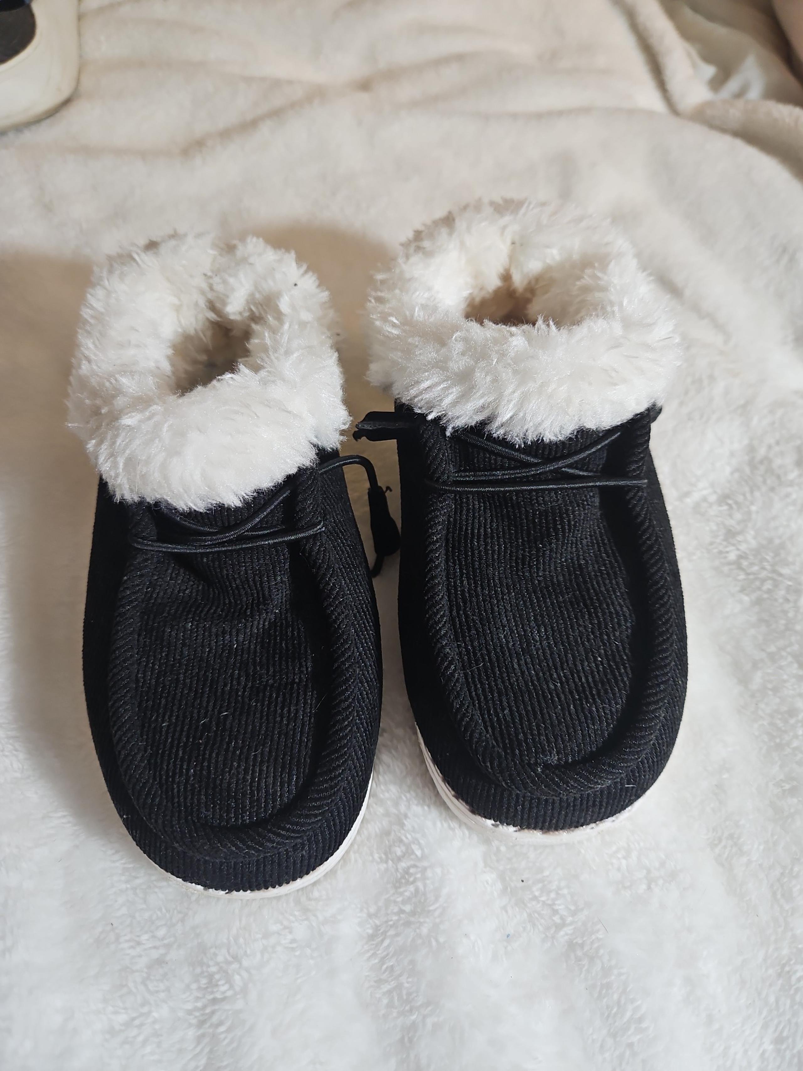 Girls shoes