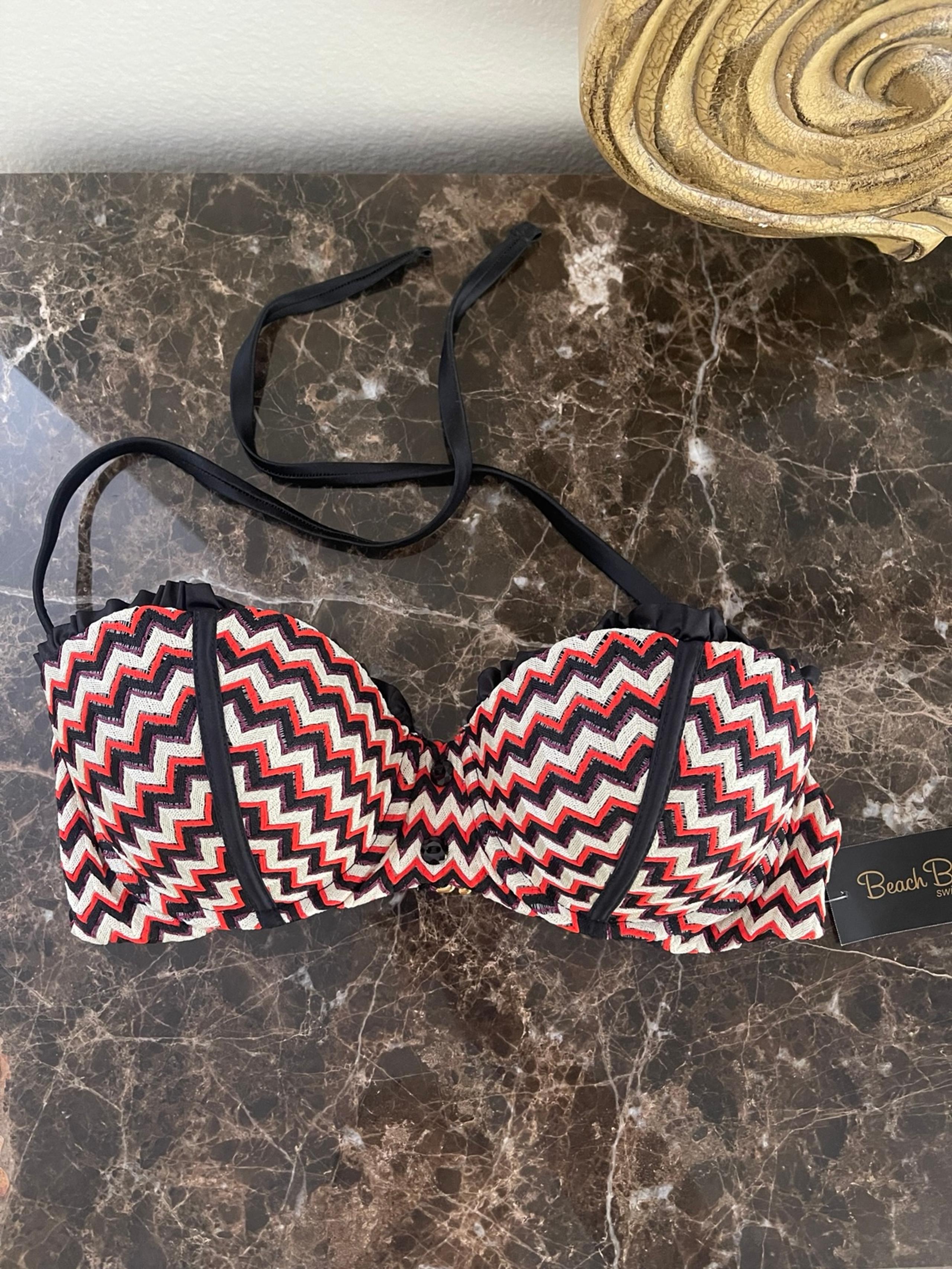 Beach Bunny “life is a highway” balconet bikini top