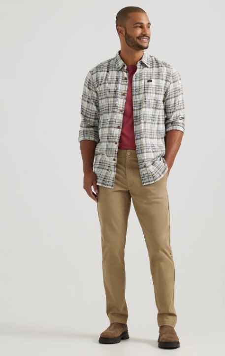 NWT Men's Extreme Motion MVP Relaxed Fit Flat Front Pant Khaki Length: 32 S: 42