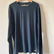 Vouri Men’s Long-Sleeve Tee Navy Heather L NWOT