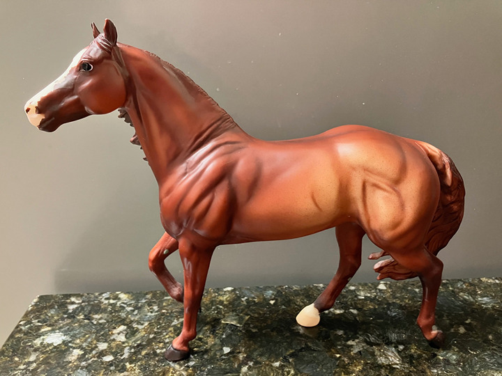 Breyer Smart Chic Olena 595 Chestnut Sorrel AQHA Stock Horse toy model horse