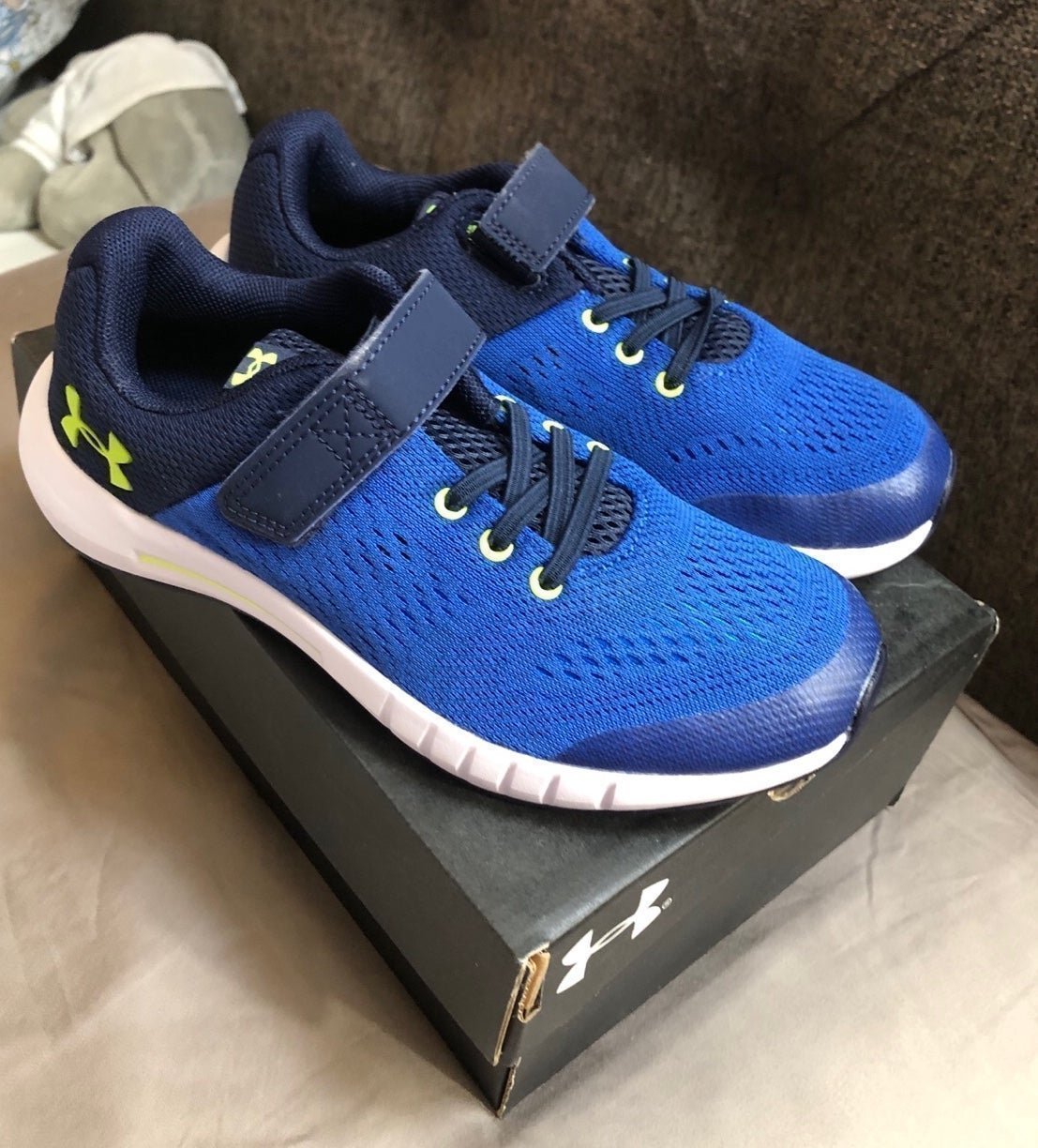 Under Armour BPS Pursuit AC Kids Shoes Sneakers Size 1Y Released 2019