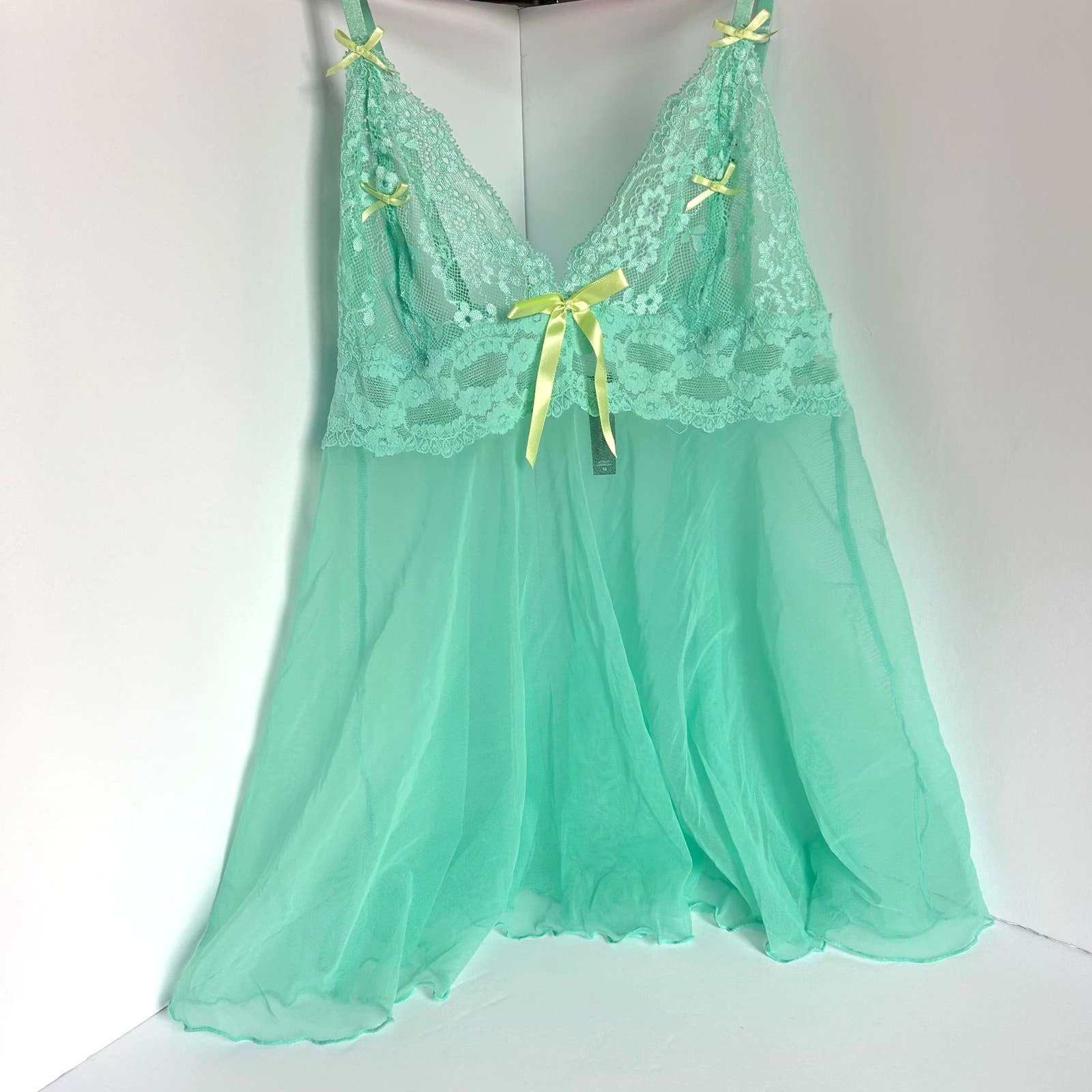 VS Victoria's Secret Sexy Little Things M Mint Babydoll Top Green Bows Lace