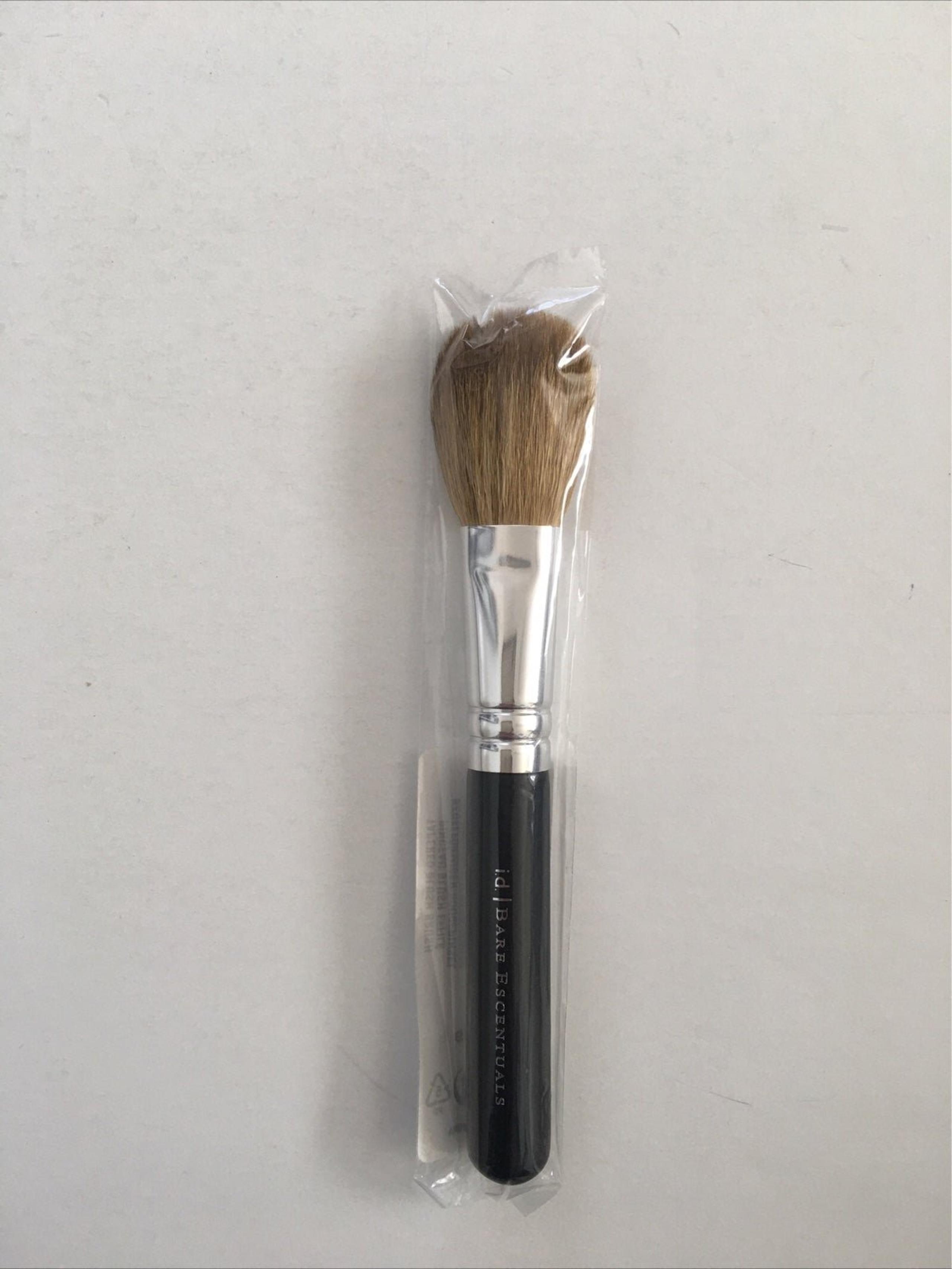 NEW Bare Escentuals Minerals TAPERED BLUSH Brush Makeup