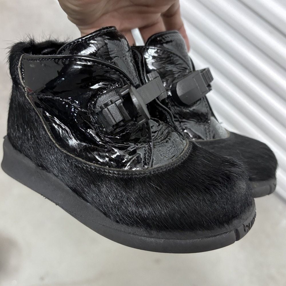 Giugiaro Bumper Black Pony Hair Ankle Chukka Boots EU 24 US 7 Gorpcore School