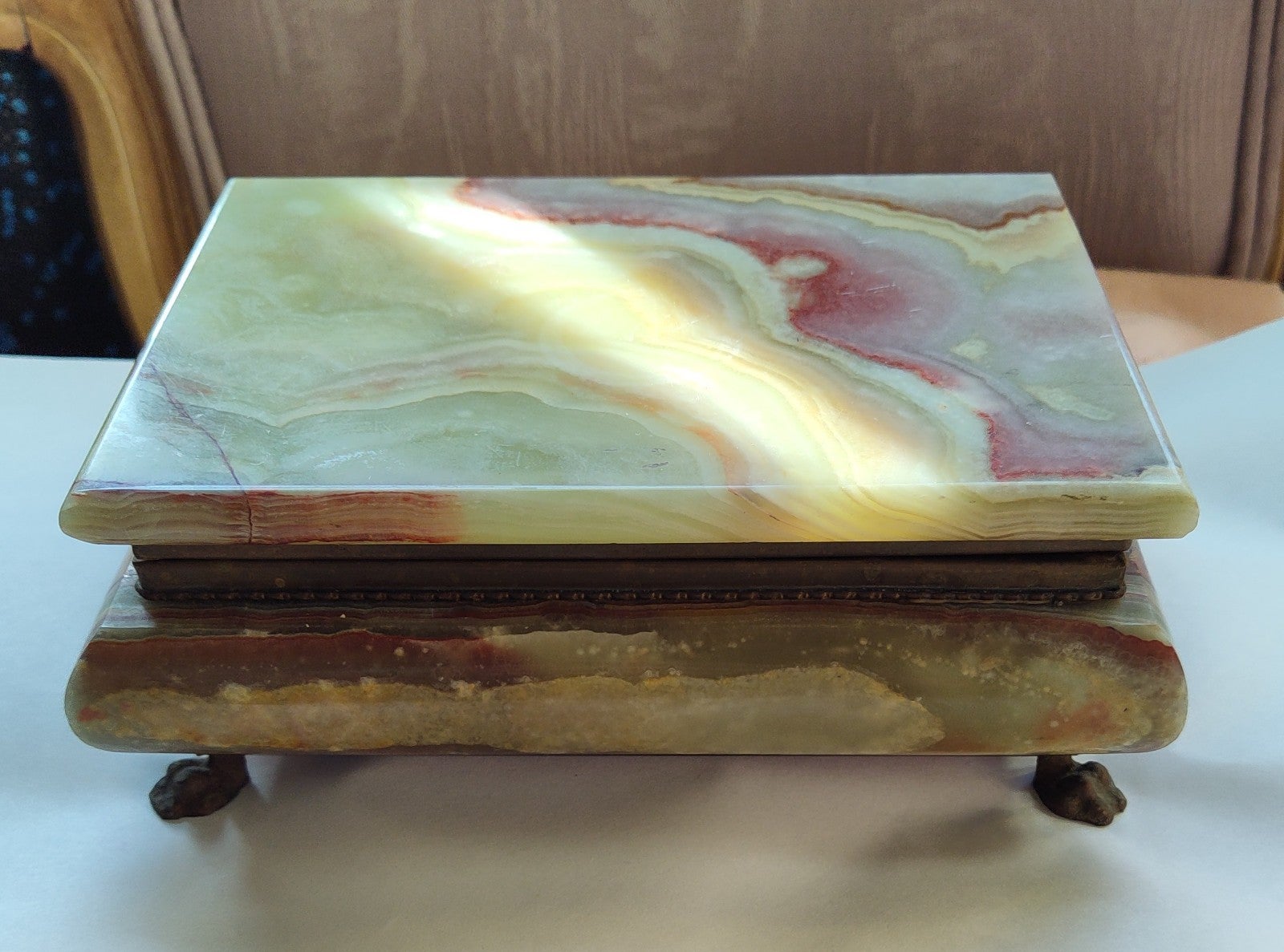 Vintage onyx elegant footed jewelry box red inlayed fabric