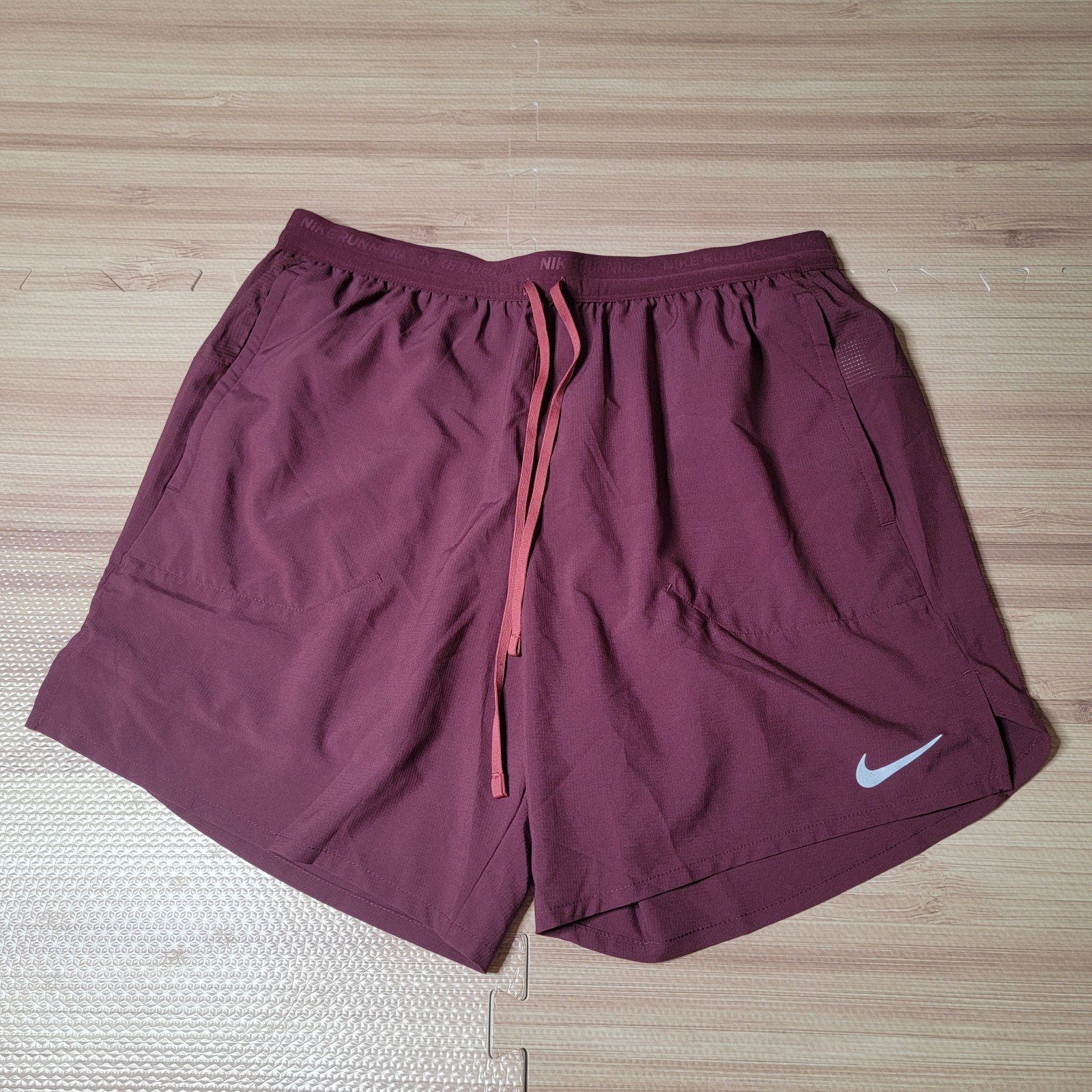 Men's Nike Stride Dri-Fit 7 2-In-1 Running Shorts Size Large DM4759-681