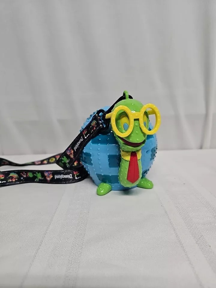 Disney Parks Disneyland Main St Electrical Parade Light Up Turtle Sipper Cup NEW