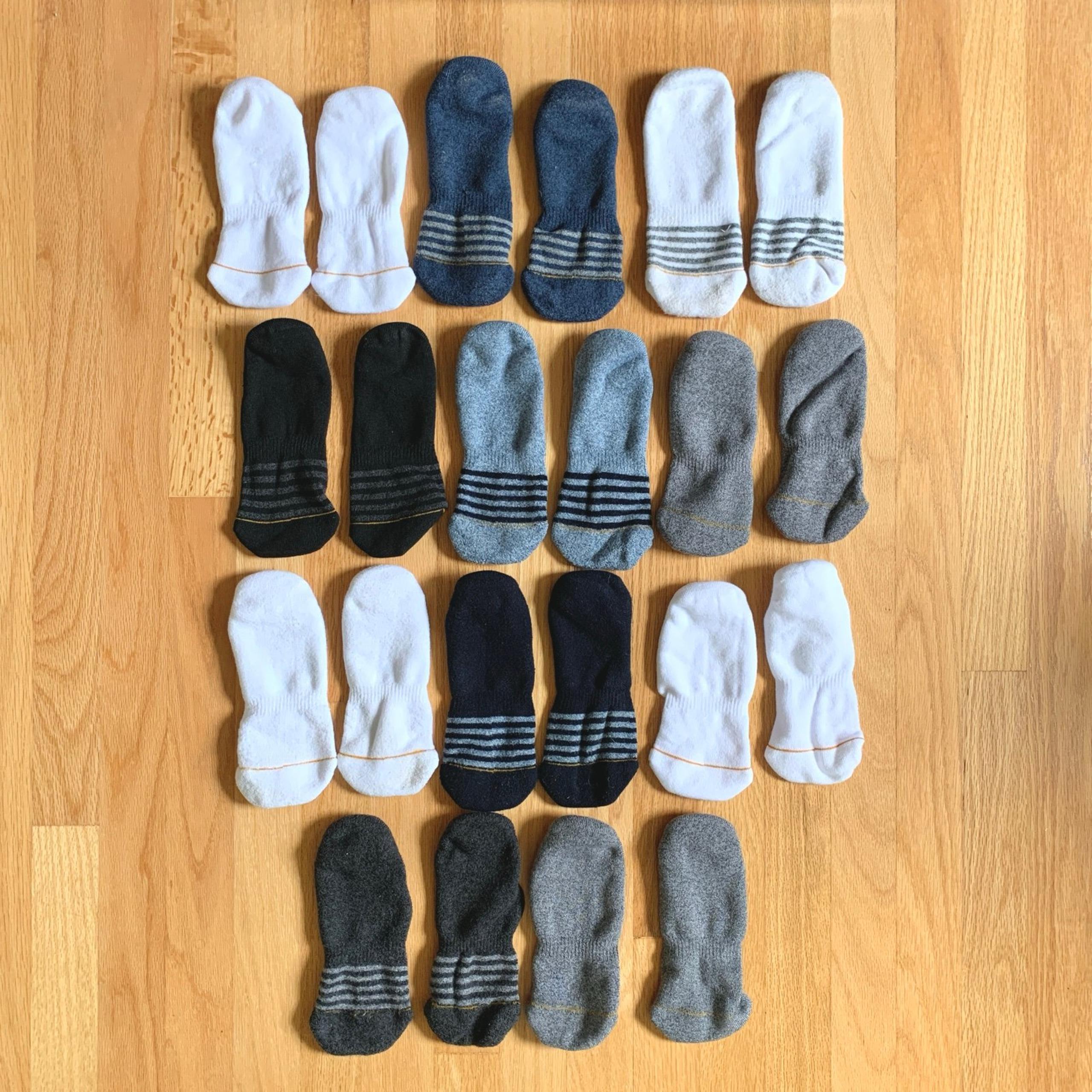 Signature Gold by Goldtoe Men's Repreve Liner Socks 11 pairs