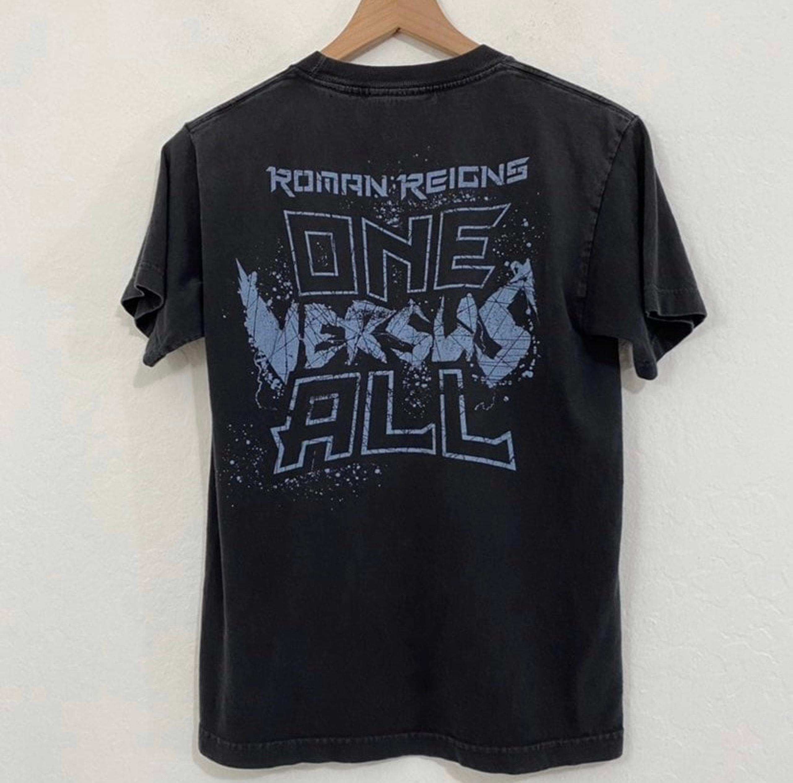 Women's S Roman Reigns Short Sleeve Shirt Black Blue Casual Authentic - WWE