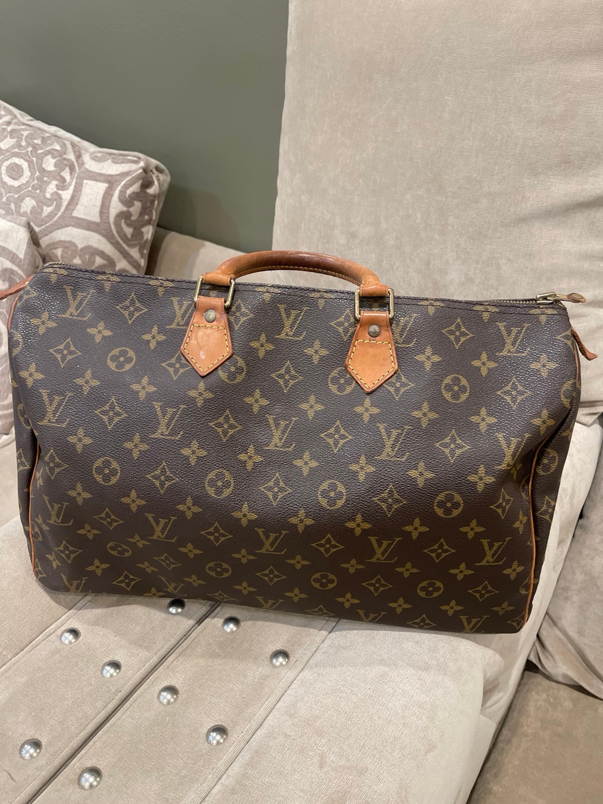 Louis Vuitton Speedy