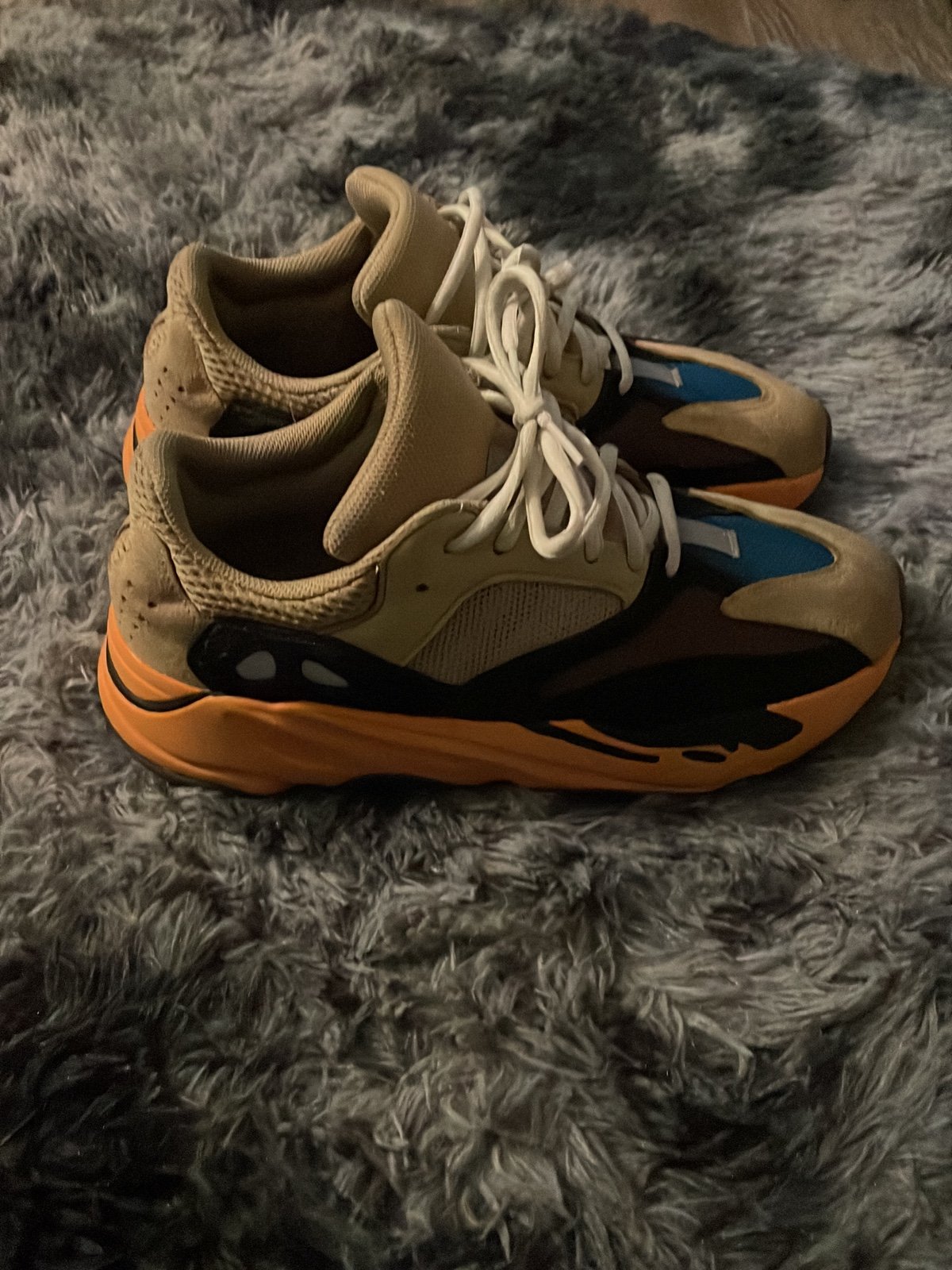 Yeezy 700 enflame
