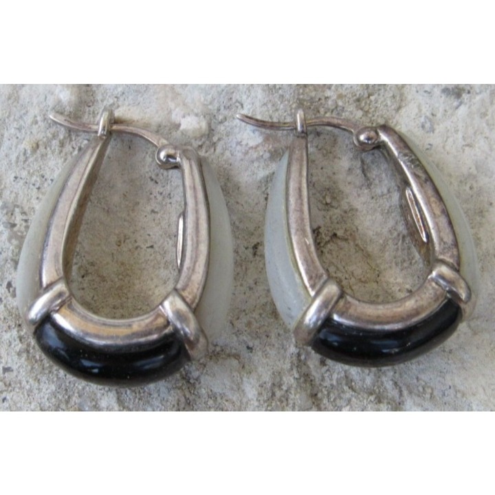 Vintage 925 Sterling Silver Mother of Pearl/Jet hoop earrings