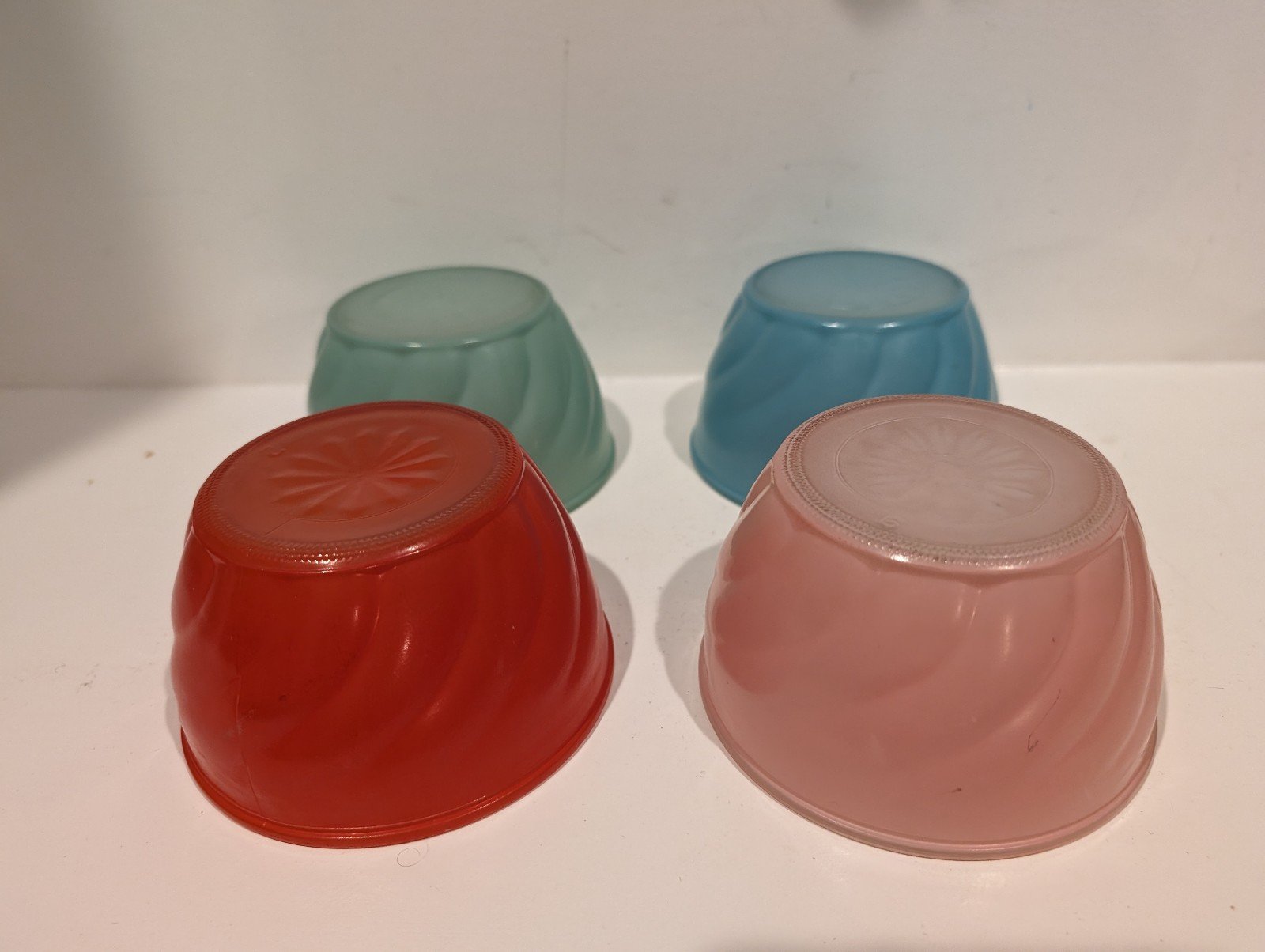Sue bee bowls ****free shipping****