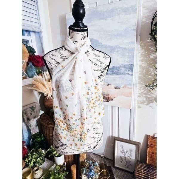 New Cejon 100% Silk Floral Print Chiffon Statement Scarf.