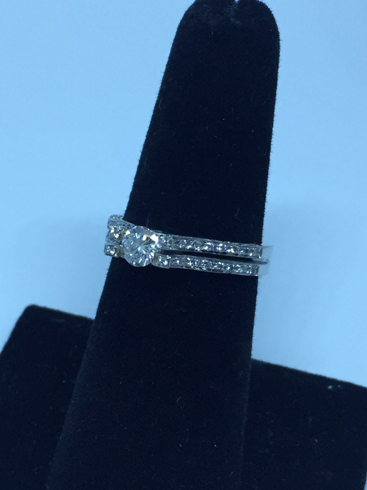 18 K Gold Diamond Engagement Ring