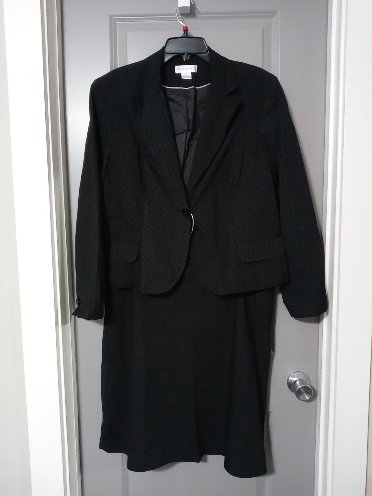 WORTHINGTON TWO-PIECE BLACK AND PURPLE PINSTRIPE SKIRT SUIT 16