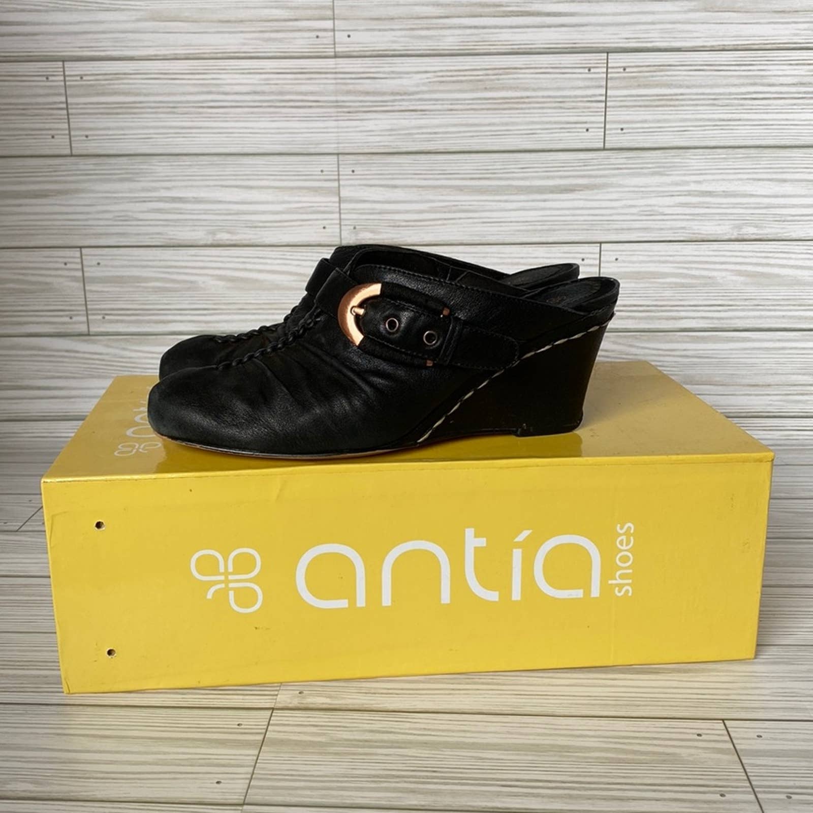 Antia Black Heeled Slides Michelle