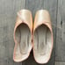 FREED OF LONDON POINTE SHOES 4 1/2 X - G maker, DV (NEW)