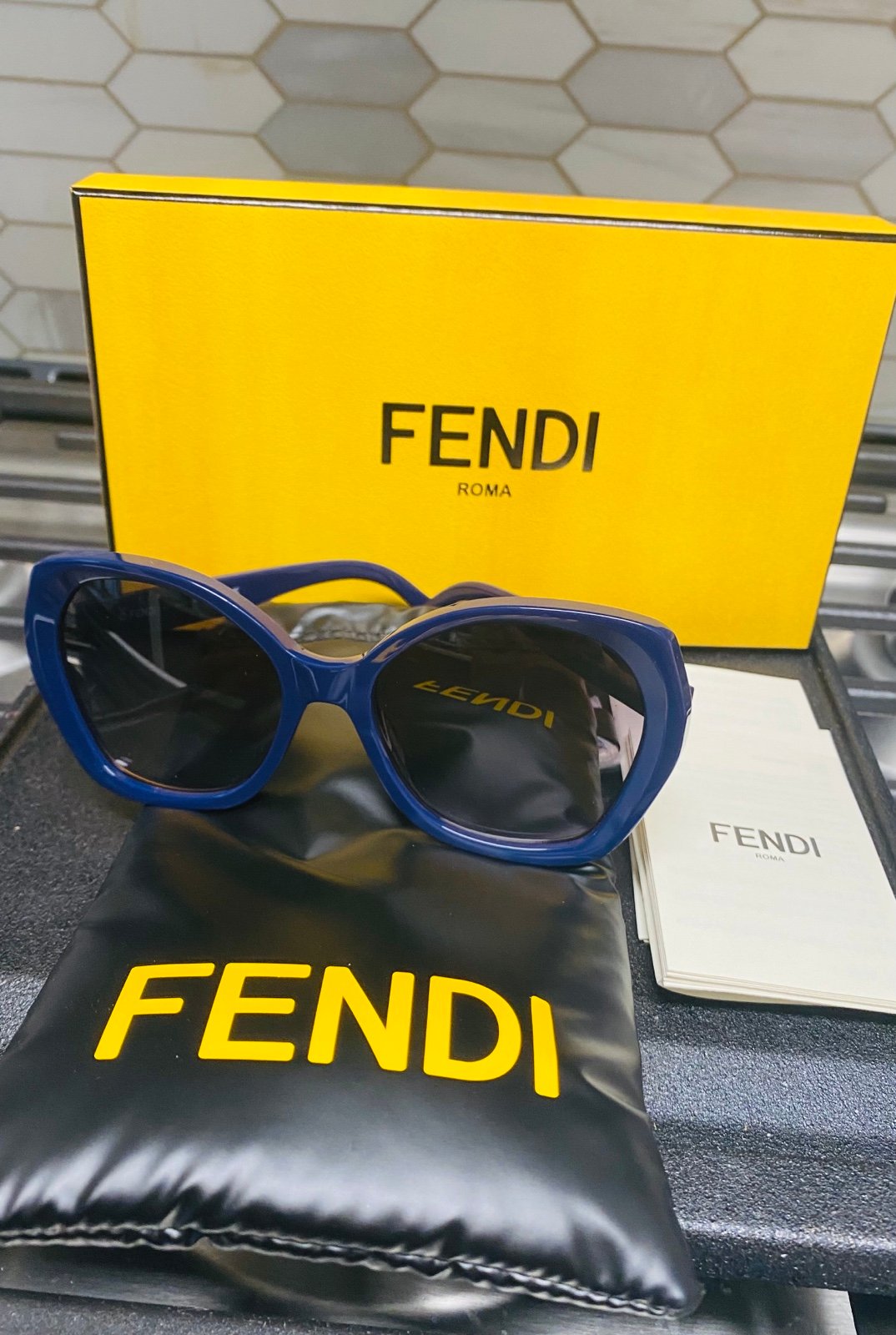 Fendi blue sunnies with full set.