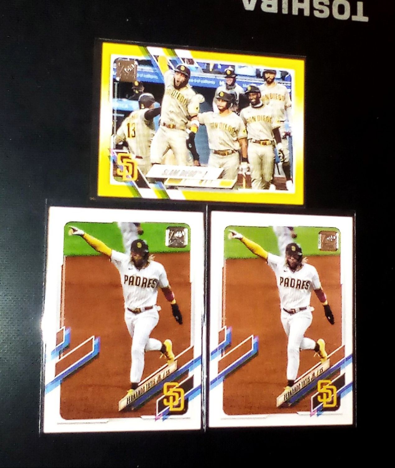 Fernando Tatis Jr Topps Gold + Base card