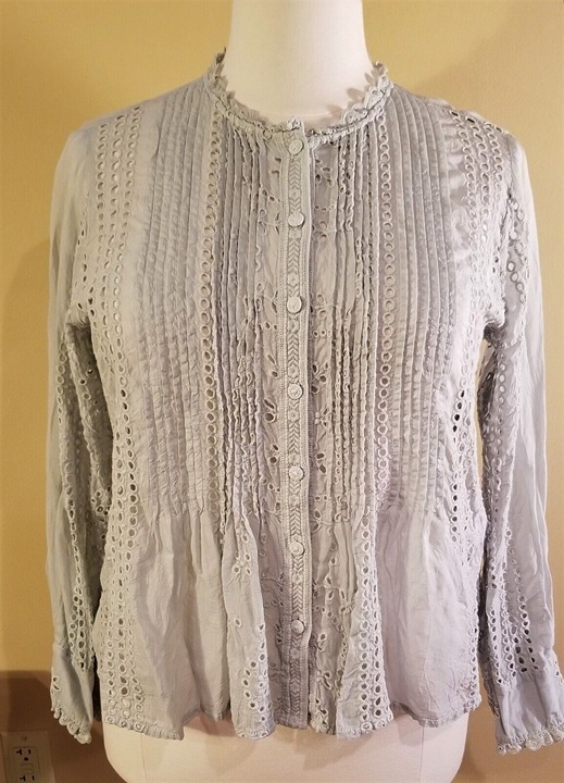 Johnny Was Rayon Light Gray Eyelet Pintuck Button Front Blouse XL EXCELLENT