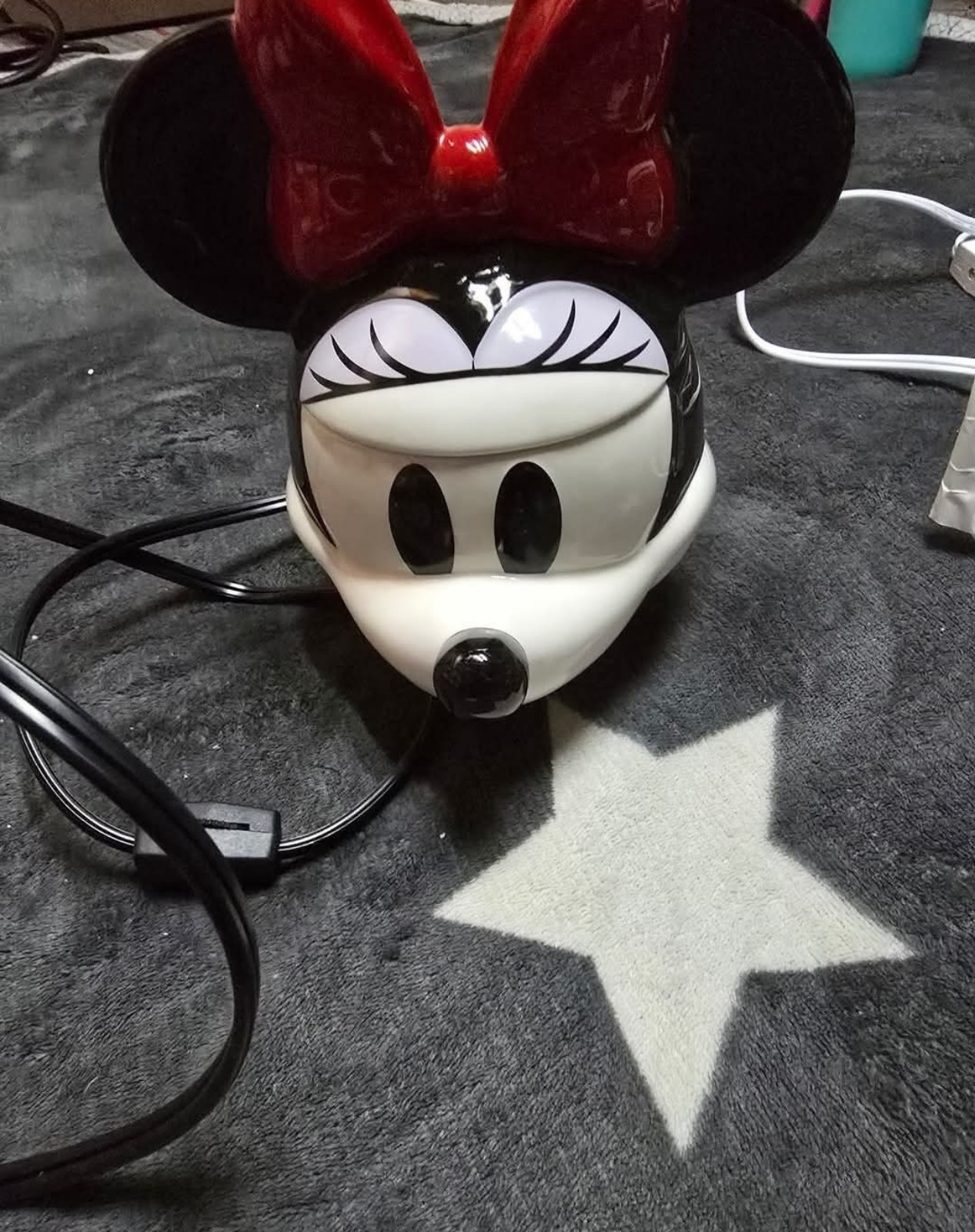 Scentsy Disney Minnie Mouse Warmer