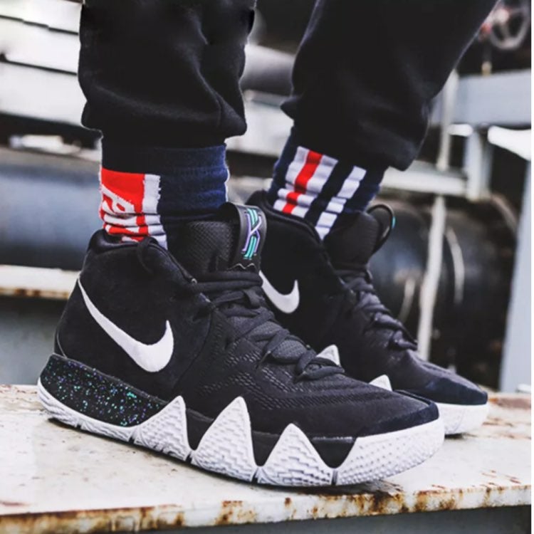 Nike Kyrie 4 GS Unisex Shoes Sz 5.5Y