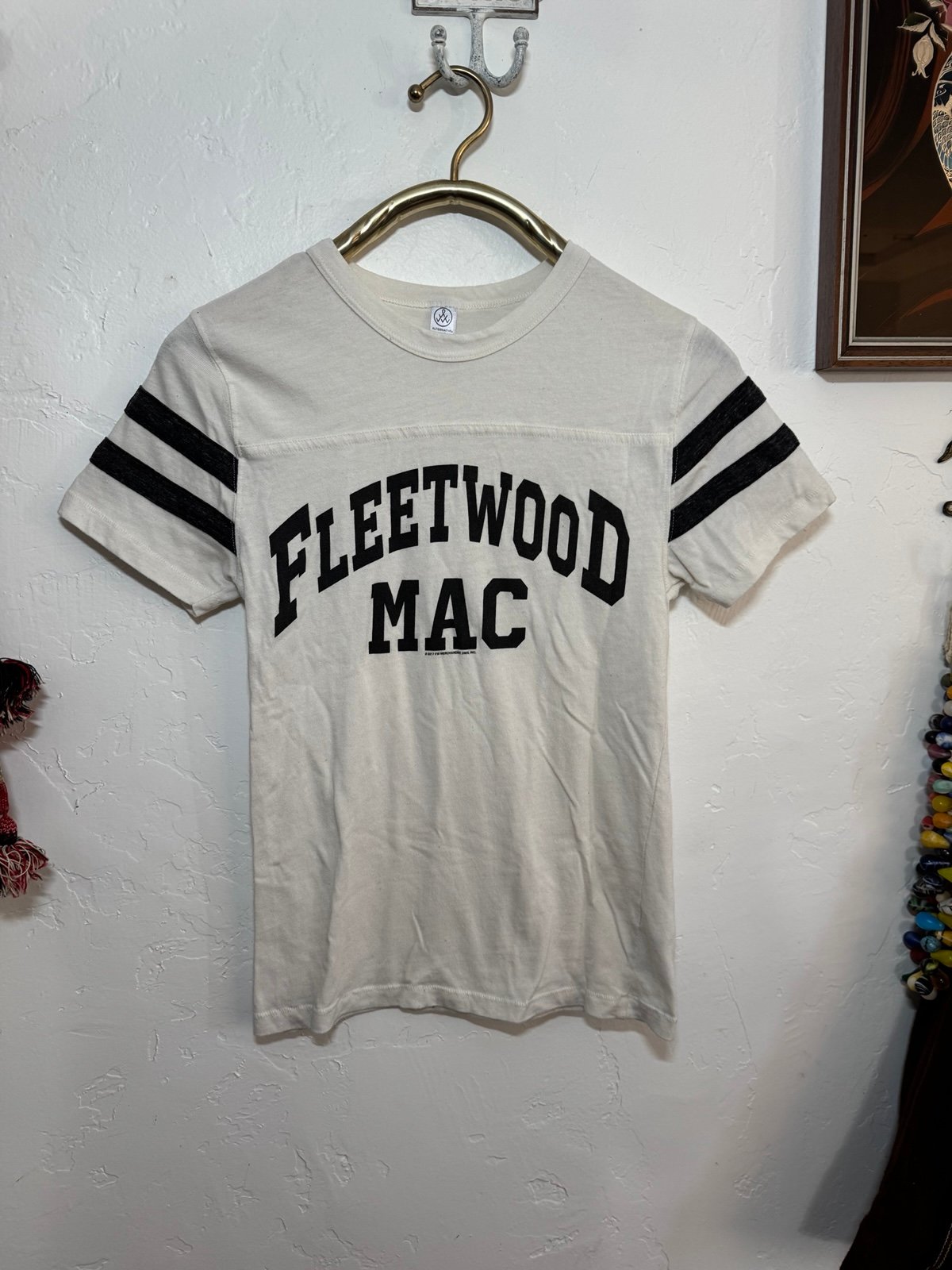 OFFICIAL FLEETWOOD MAC CONCERT T SHIRT SZ SMALL WORN ONCE CREAM CHARCOAL GRAY