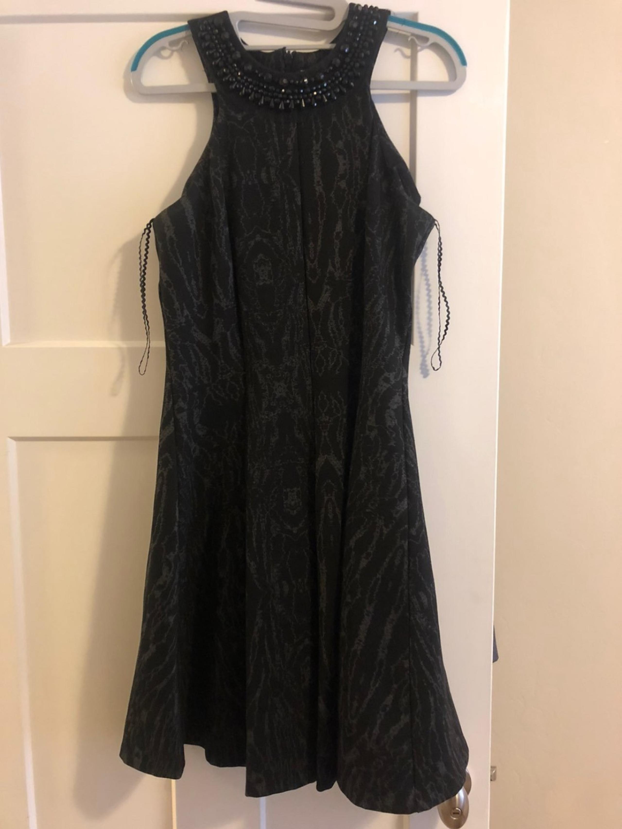 Weston Wear bodyfit fit and flare dress black & dark charcoal dress size mmedium