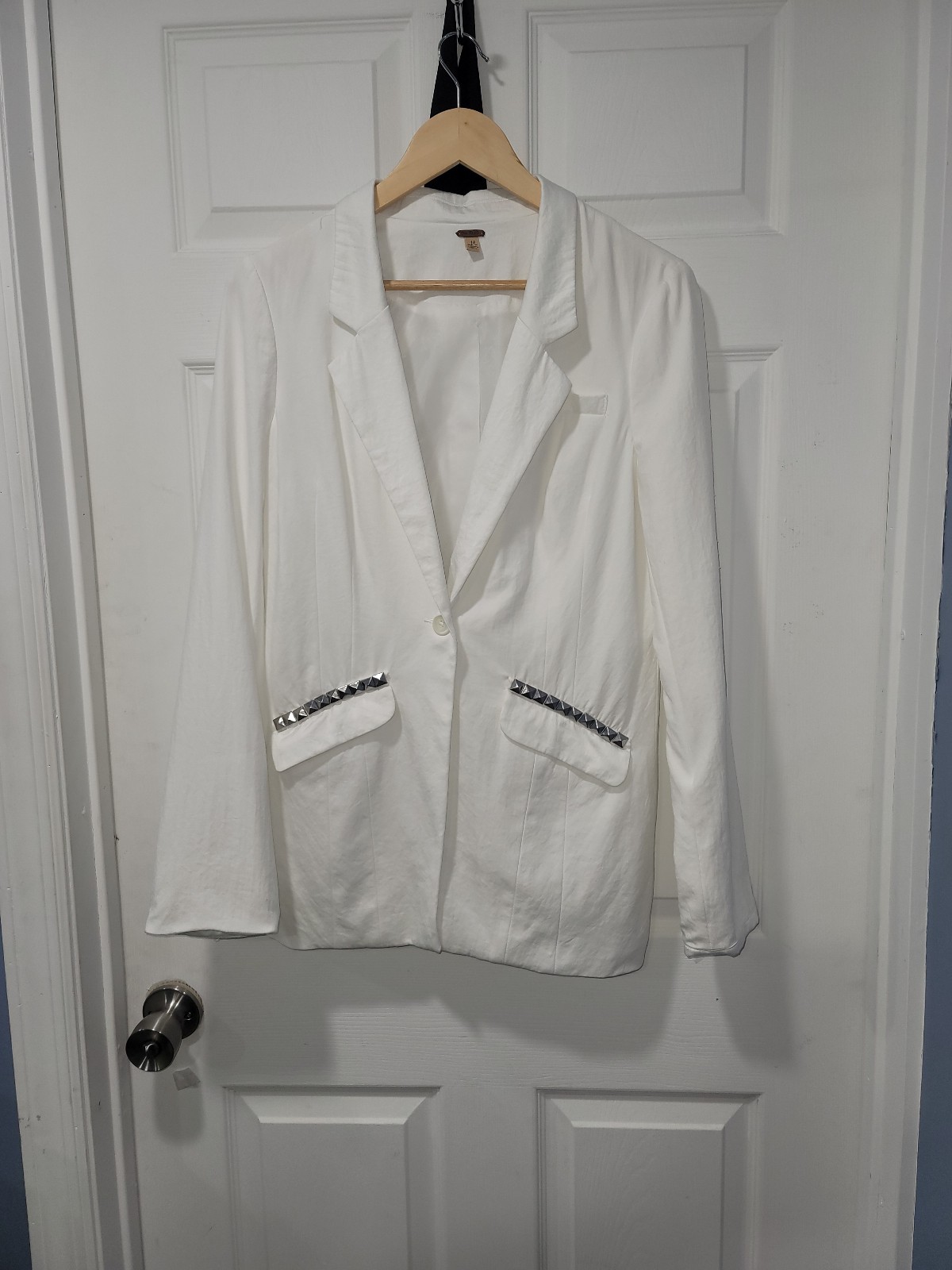 Free People white blazer with metallic details on the pockets size 10 button...