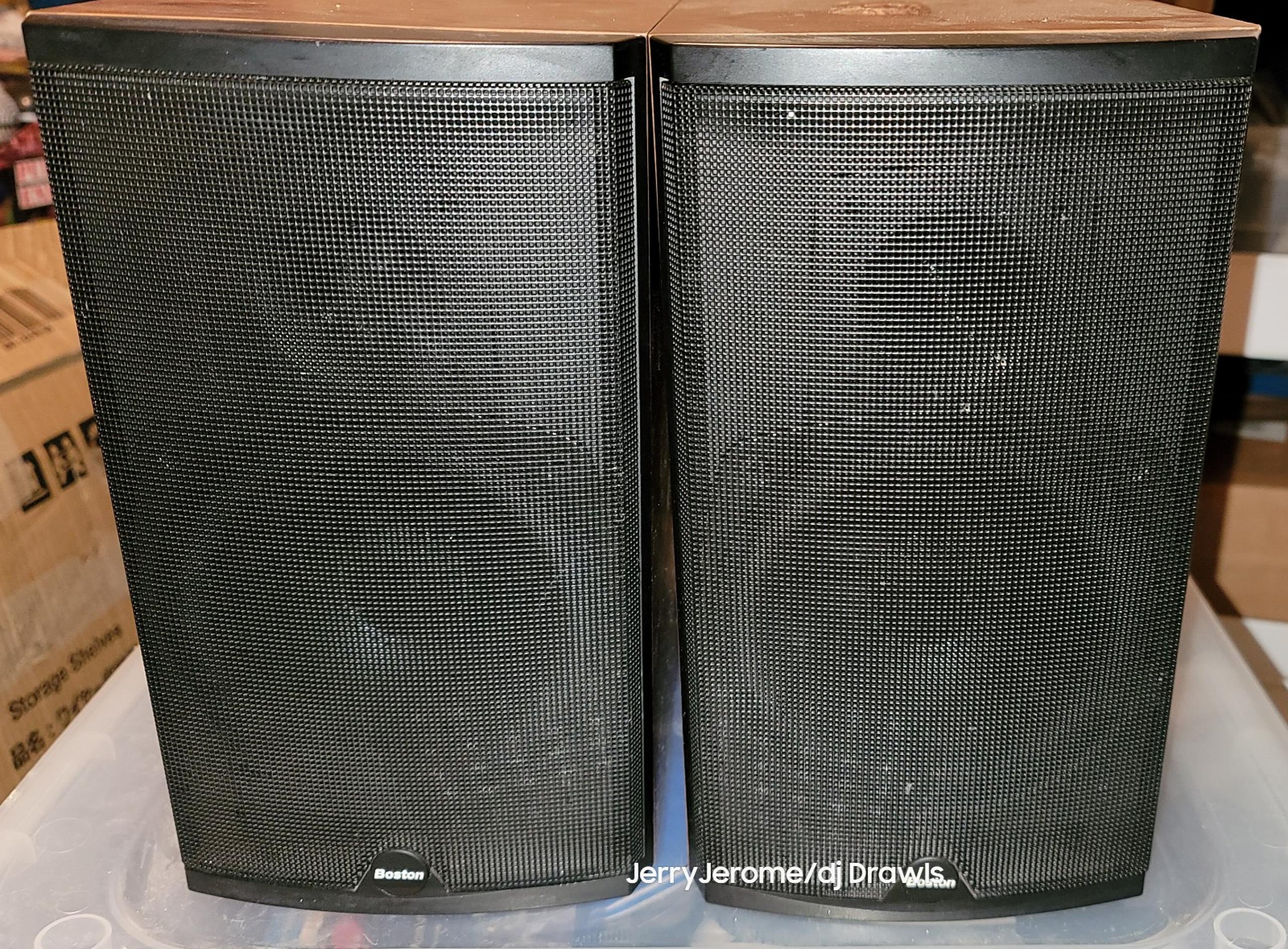 bookshelf speakers