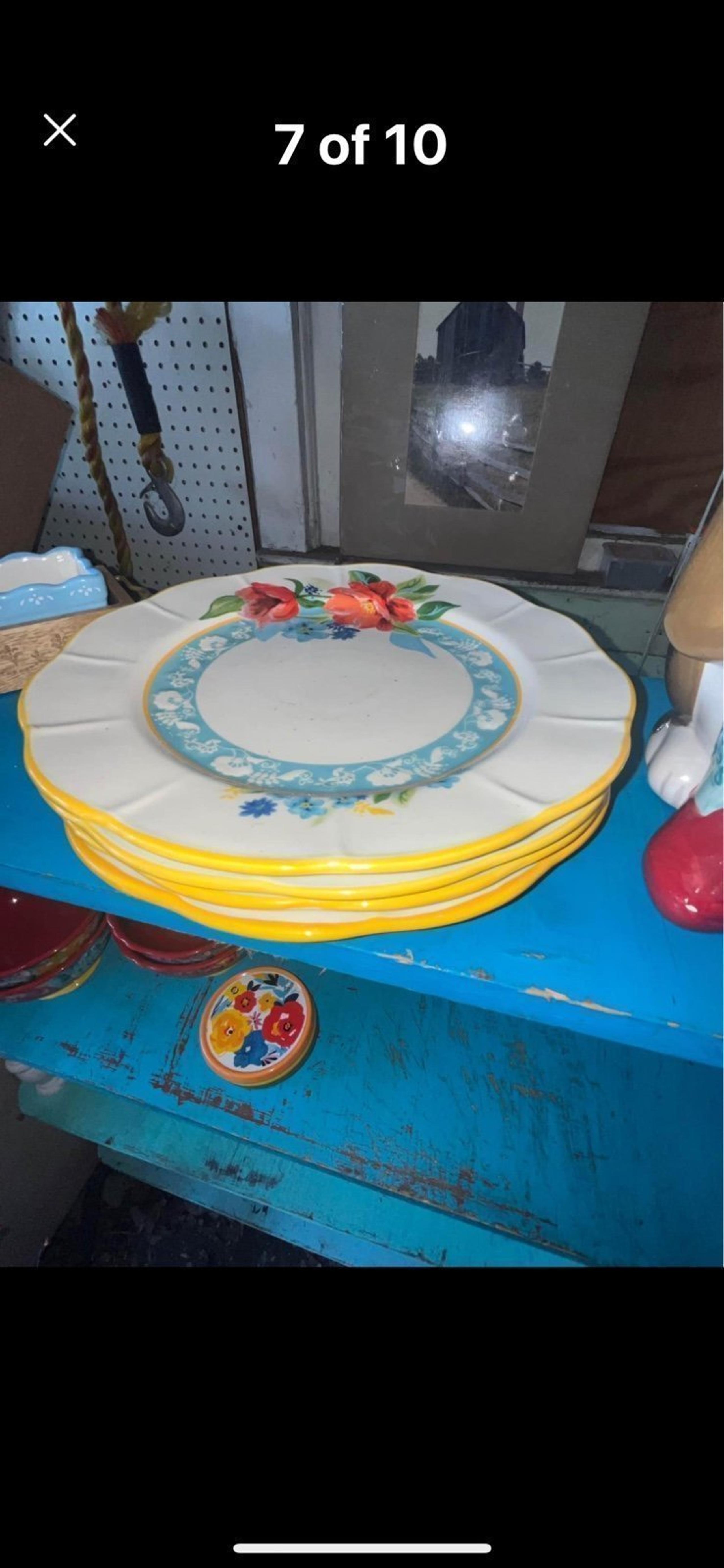 Pioneer woman Spring Bouquet Retired Dinner Plates and other assorted pieces