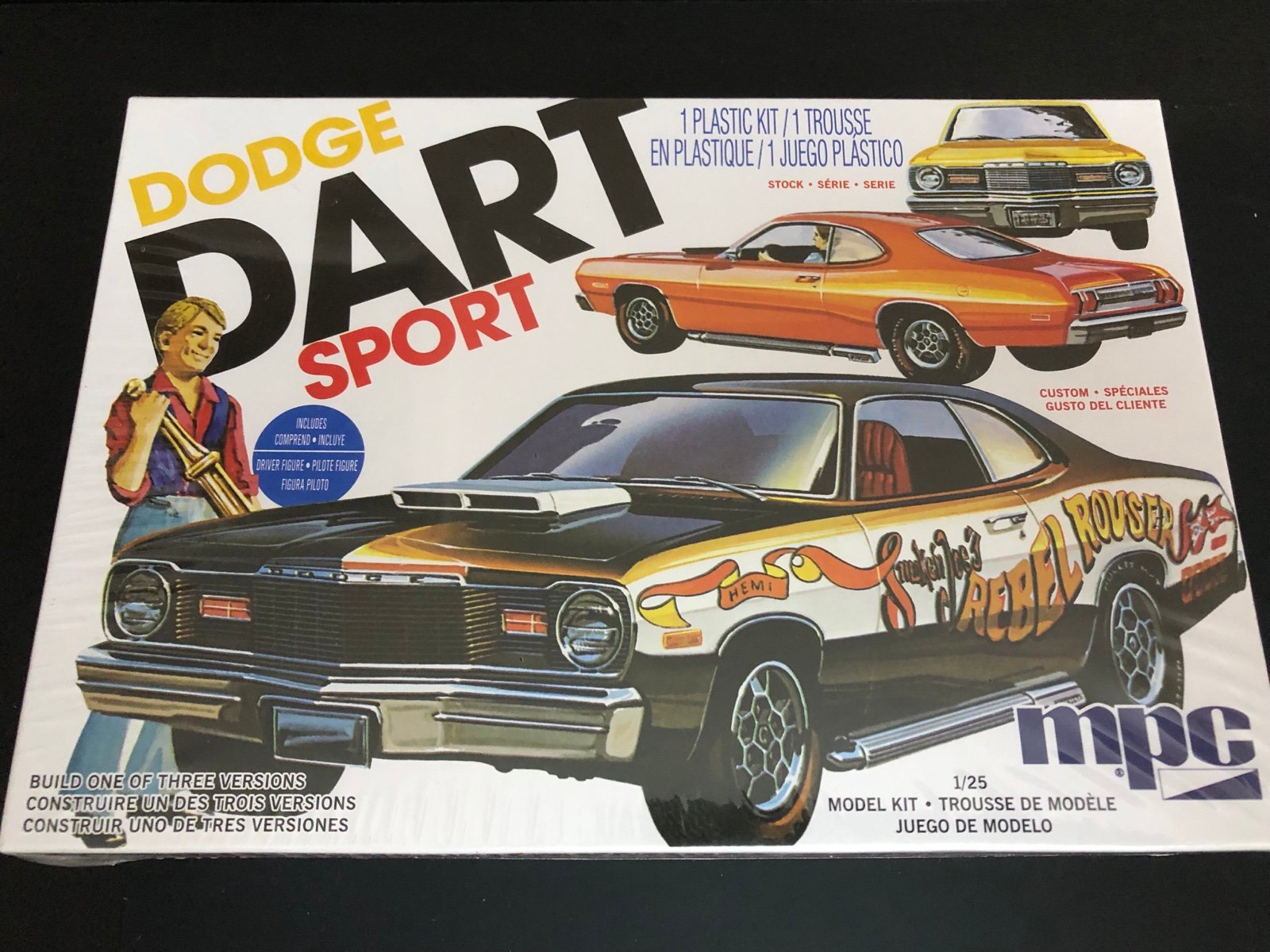 MPC 1/25 1976 Dodge Dart Sport with Two Figures 3 in 1 Sealed