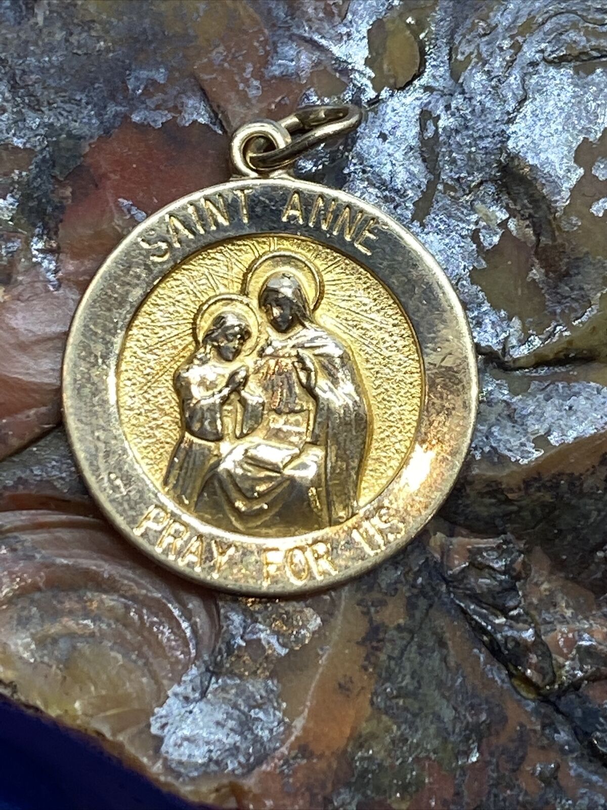 Vintage 14K Yellow Gold Saint Anne Pray For Us Circle Charm
