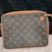 Louis Vuitton Sac Sports Clutch