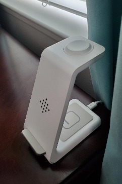 New Wireless Charging Station, 3 in 1 Fast Charging Station, Wireless Charger.