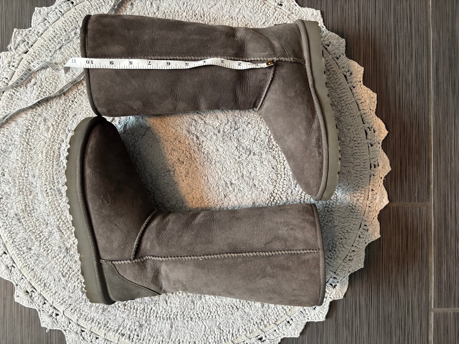 Women’s Ugg Tall Gray Boots. Size 9.
