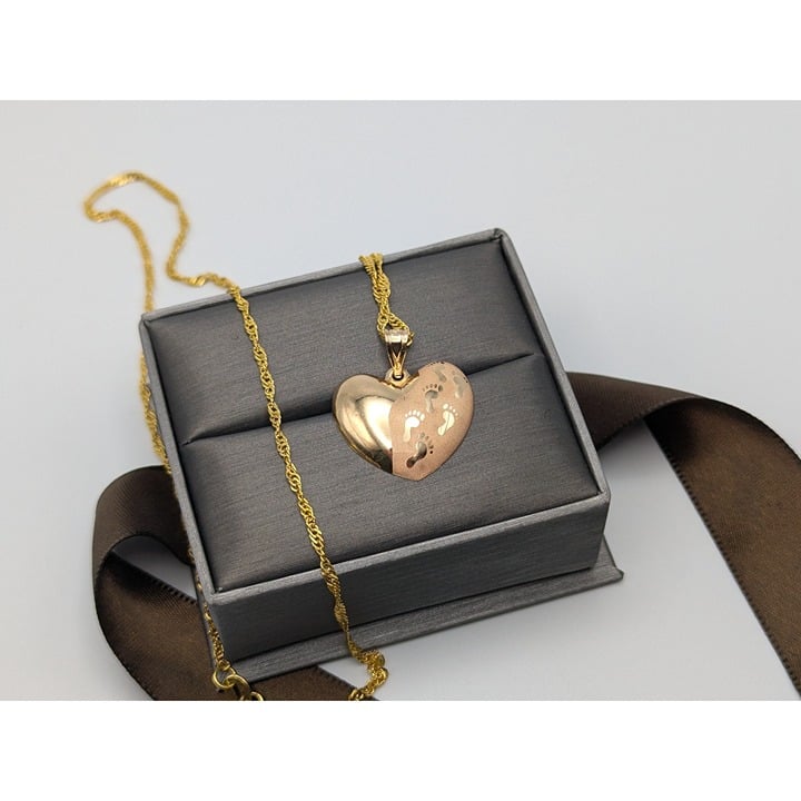 14K Heart Footprints in the Sand Poem Pendant Necklace Christian + Complim 18kGF