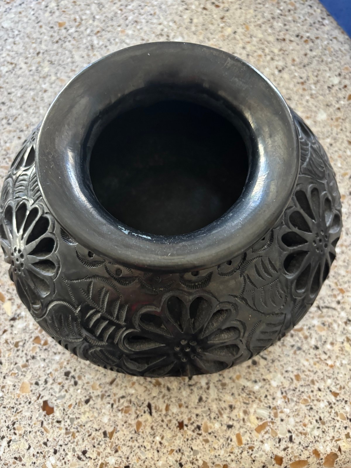 Black Oaxacan Mexican bean pot black pottery