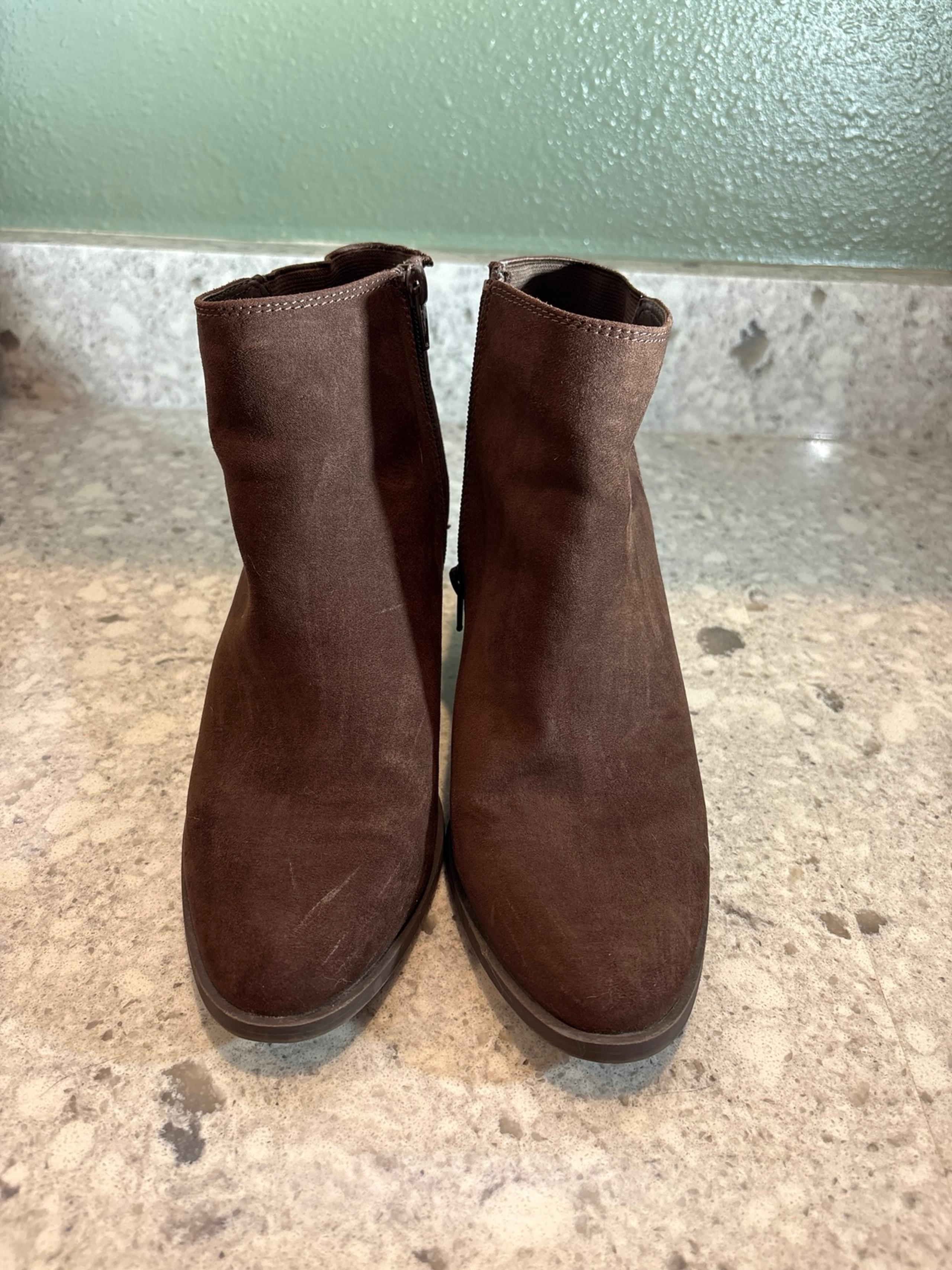 Lauren Conrad brown suede ankle boots